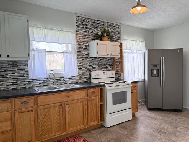 E 3103 Circle DR, Covington, VA 24426