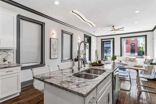 1916 S 12th Street, St Louis, MO 63104