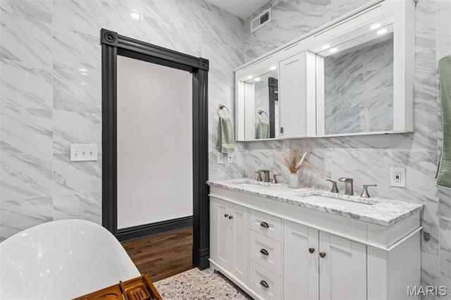 1916 S 12th Street, St Louis, MO 63104