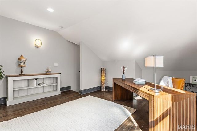 1916 S 12th Street, St Louis, MO 63104