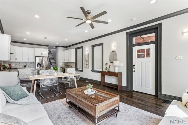 1916 S 12th Street, St Louis, MO 63104