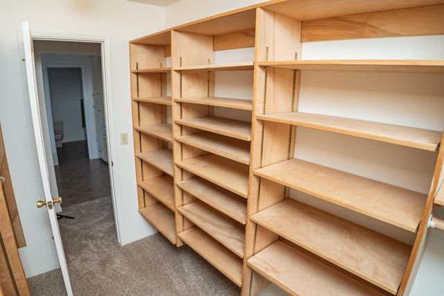 2596 Roslyn Way, Sacramento, CA 95821