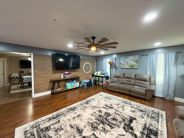 10 Joan Street, Williamsburg, KY 40769