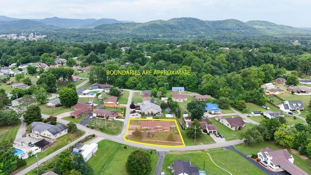 10 Joan Street, Williamsburg, KY 40769