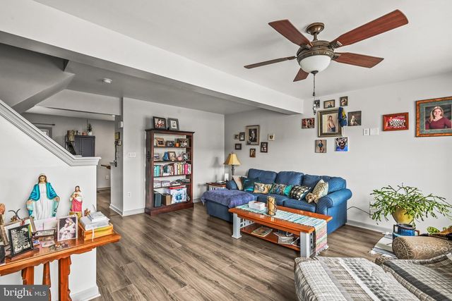 722 BLOSSOM DR, Hanover, PA 17331