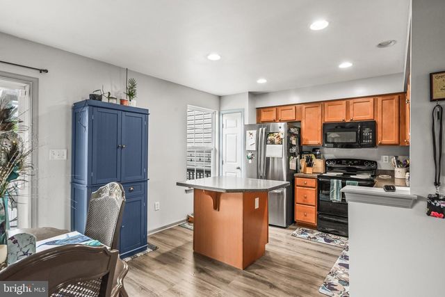 722 BLOSSOM DR, Hanover, PA 17331