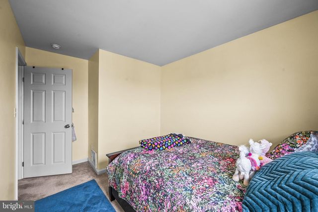 722 BLOSSOM DR, Hanover, PA 17331