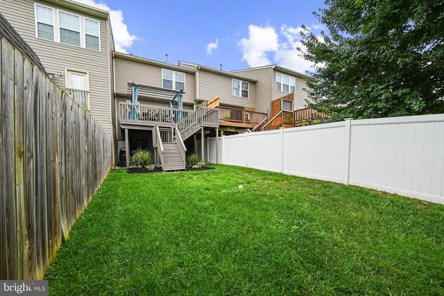 722 BLOSSOM DR, Hanover, PA 17331
