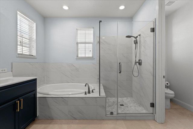 1400 Cliff Swallow Dr, Patterson, CA 95363