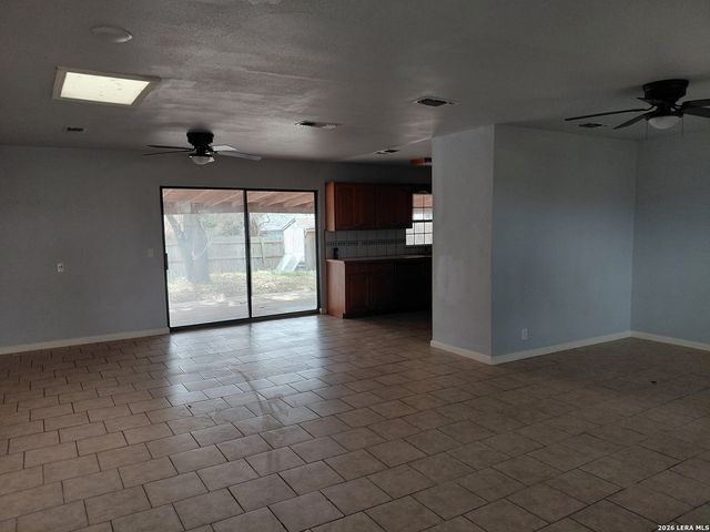 9122 Mobile Bay, San Antonio, TX 78245