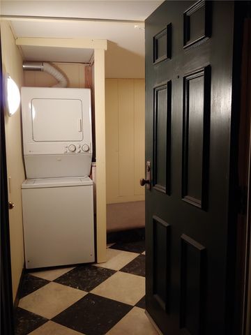 107 John Street, Newport, RI 02840
