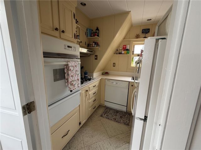 107 John Street, Newport, RI 02840