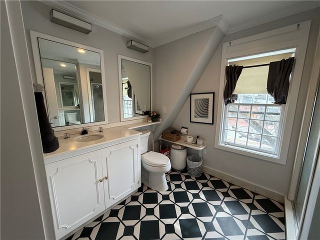 107 John Street, Newport, RI 02840