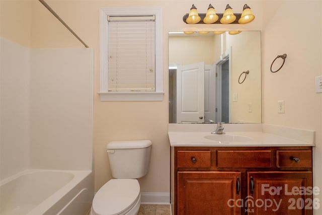 319 Woodvale Place, Charlotte, NC 28208