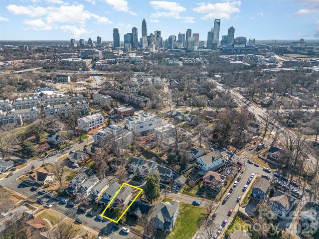 319 Woodvale Place, Charlotte, NC 28208