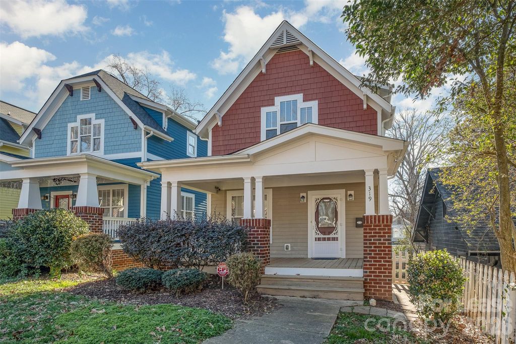 319 Woodvale Place, Charlotte, NC 28208