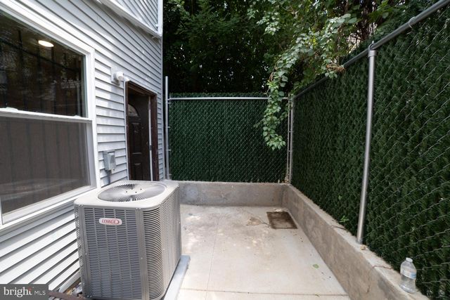 1542 FONTAIN ST, Philadelphia, PA 19121