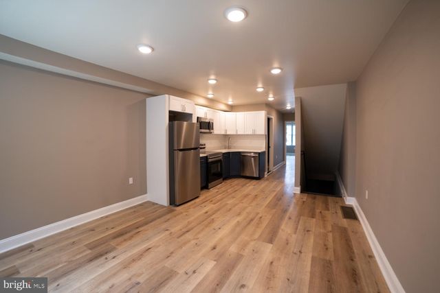 1542 FONTAIN ST, Philadelphia, PA 19121