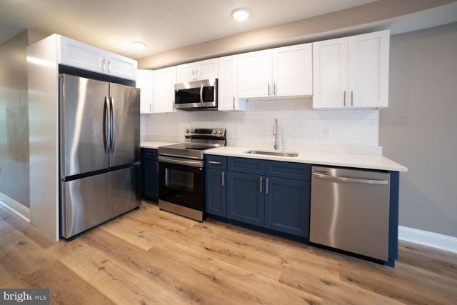 1542 FONTAIN ST, Philadelphia, PA 19121