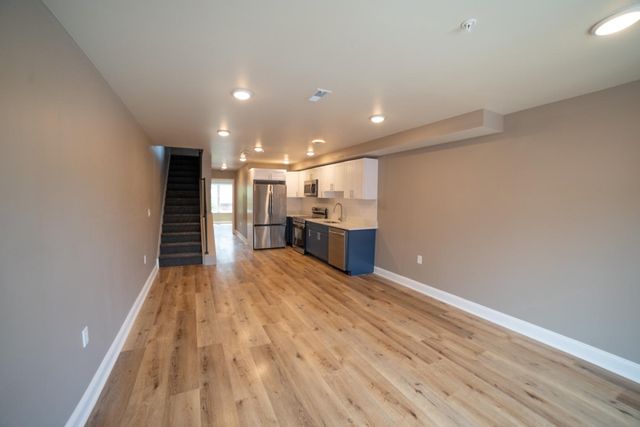 1542 FONTAIN ST, Philadelphia, PA 19121
