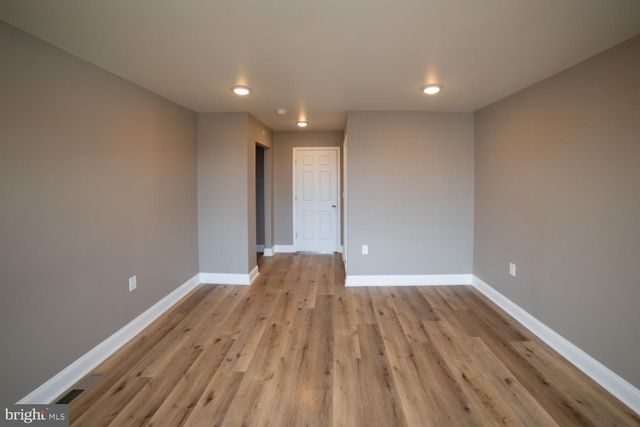 1542 FONTAIN ST, Philadelphia, PA 19121