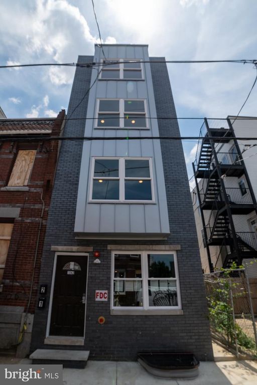 1542 FONTAIN ST, Philadelphia, PA 19121