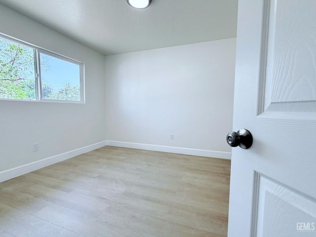 4512 Knoll Drive, Bakersfield, CA 93308