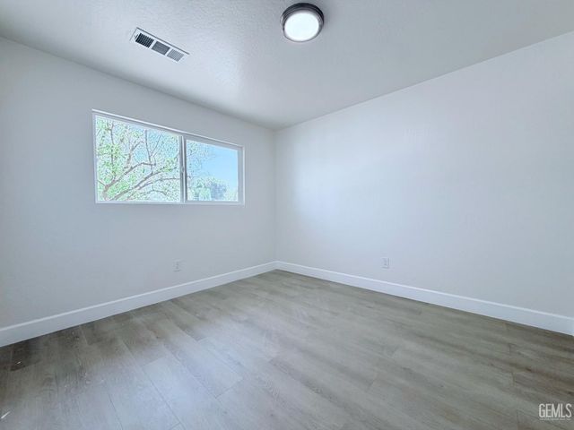 4512 Knoll Drive, Bakersfield, CA 93308