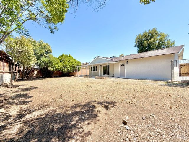 4512 Knoll Drive, Bakersfield, CA 93308