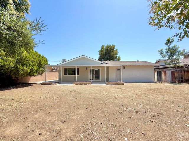 4512 Knoll Drive, Bakersfield, CA 93308