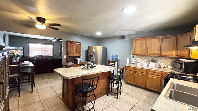 900 E 26 St, Yuma, AZ 85365