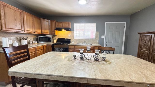 900 E 26 St, Yuma, AZ 85365