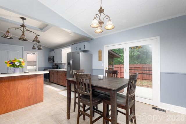 202 Woodlawn Drive, York, SC 29745