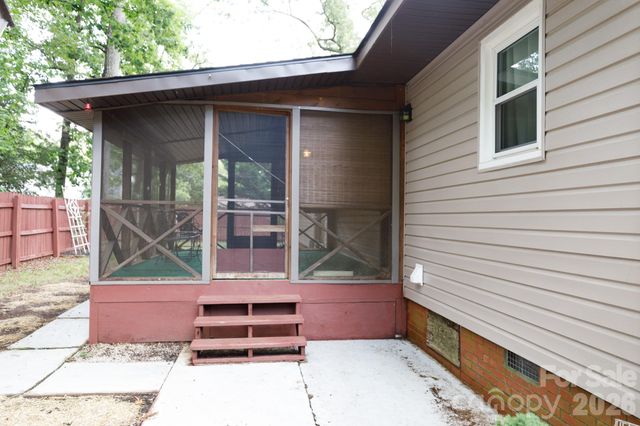 202 Woodlawn Drive, York, SC 29745