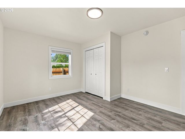 187 37TH St, Springfield, OR 97478