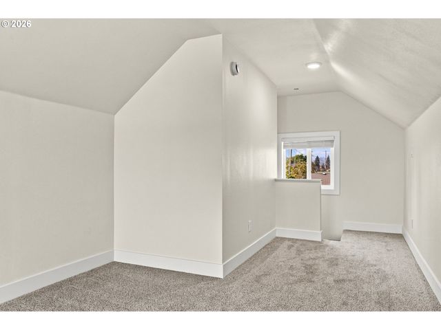 187 37TH St, Springfield, OR 97478