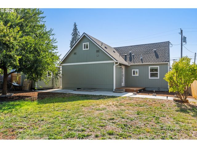 187 37TH St, Springfield, OR 97478