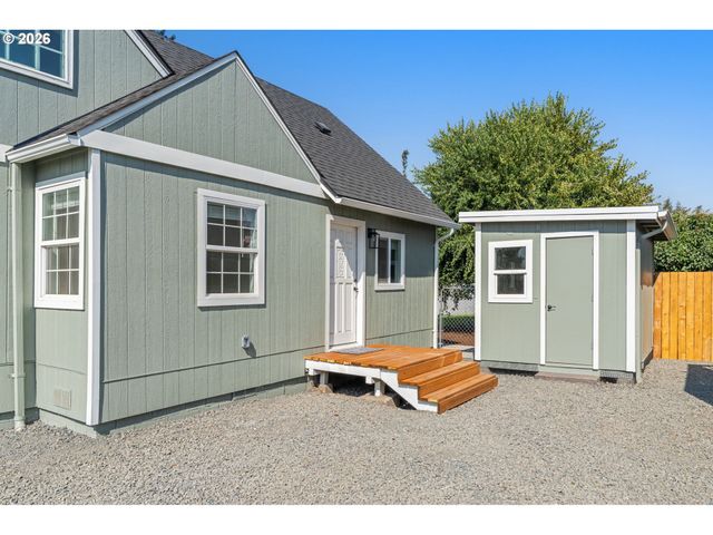 187 37TH St, Springfield, OR 97478