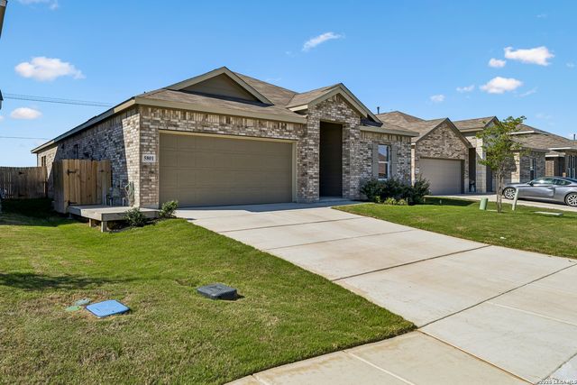 5801 Musquiz Ridge, Seguin, TX 78155