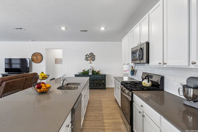 5801 Musquiz Ridge, Seguin, TX 78155