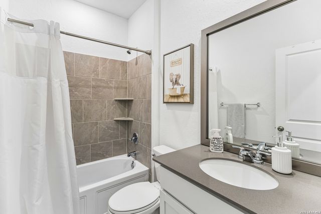 5801 Musquiz Ridge, Seguin, TX 78155