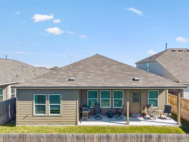 5801 Musquiz Ridge, Seguin, TX 78155