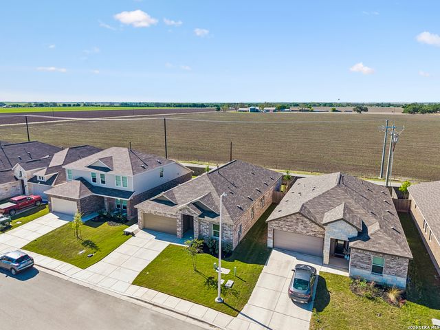 5801 Musquiz Ridge, Seguin, TX 78155