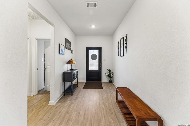 5801 Musquiz Ridge, Seguin, TX 78155