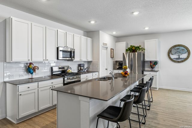 5801 Musquiz Ridge, Seguin, TX 78155