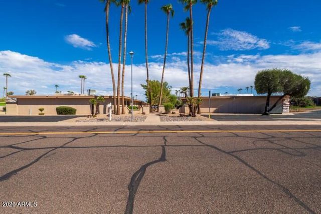 13817 N 111TH Avenue, Sun City, AZ 85351