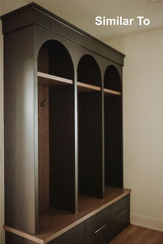 9013 Timberwood Drive, Johnston, IA 50131