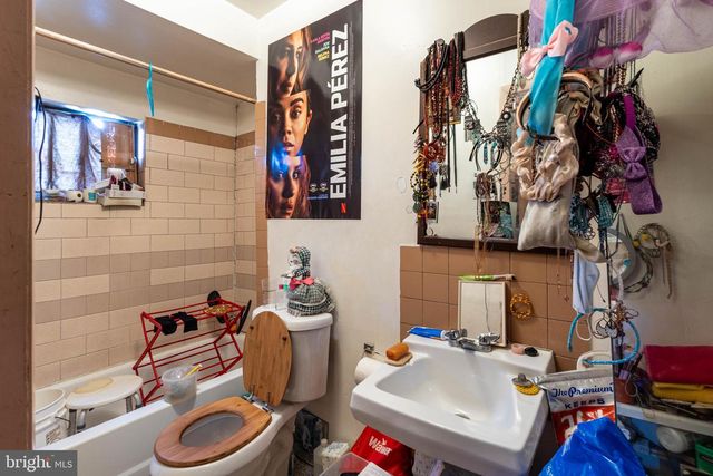 1402 S 2ND ST, Philadelphia, PA 19147