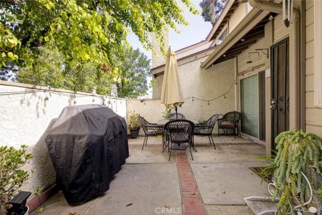 8330 Penfield 11, Winnetka, CA 91306