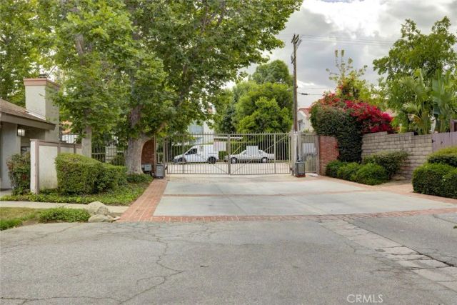 8330 Penfield 11, Winnetka, CA 91306